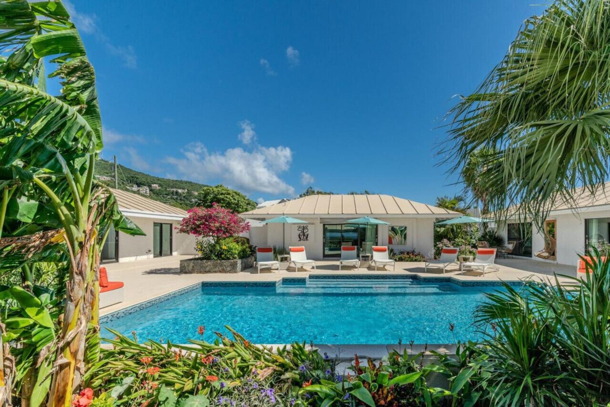 Royal Villa With A Huge Swimming Pool Cowell Battery Екстериор снимка
