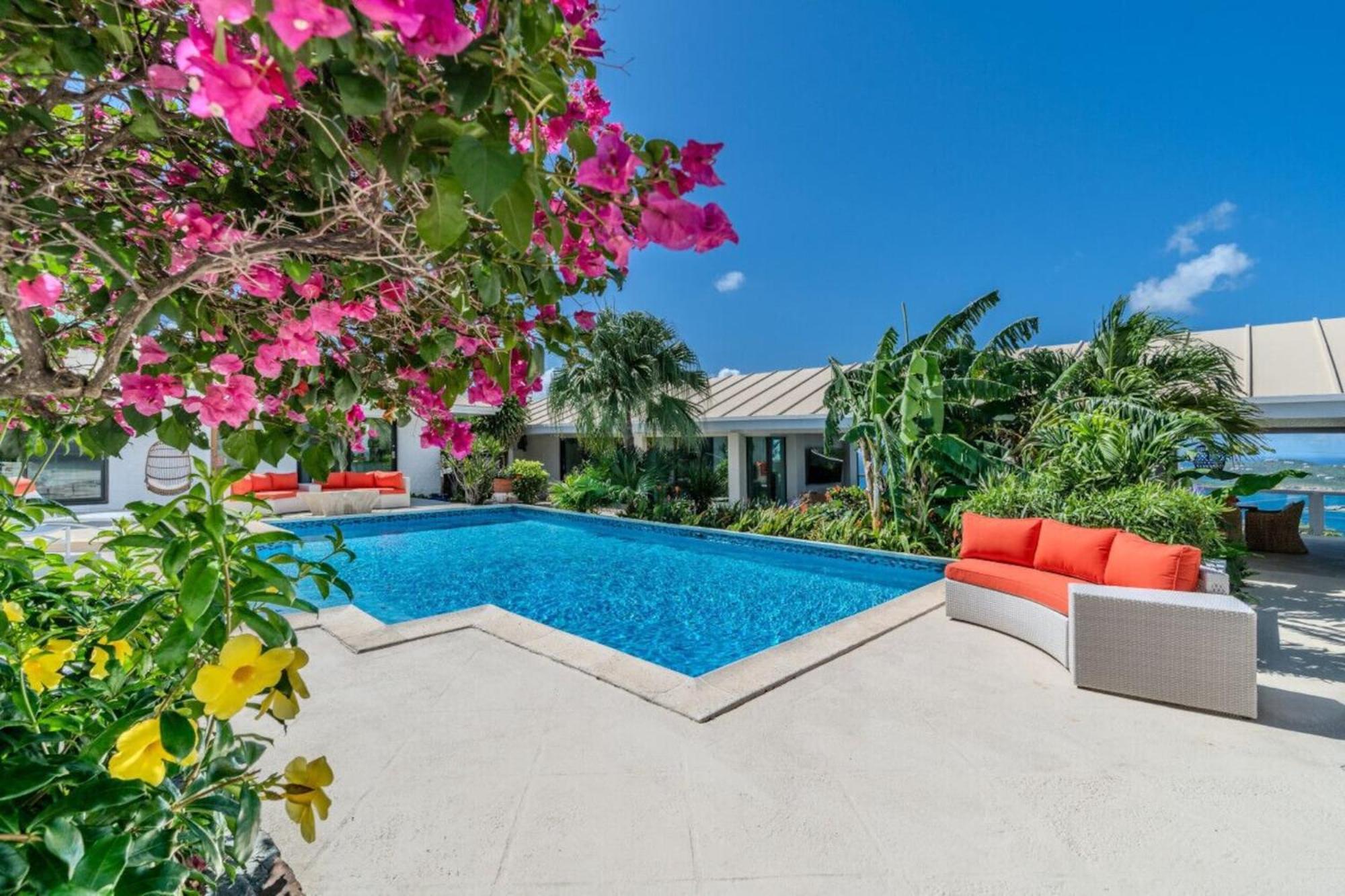 Royal Villa With A Huge Swimming Pool Cowell Battery Екстериор снимка