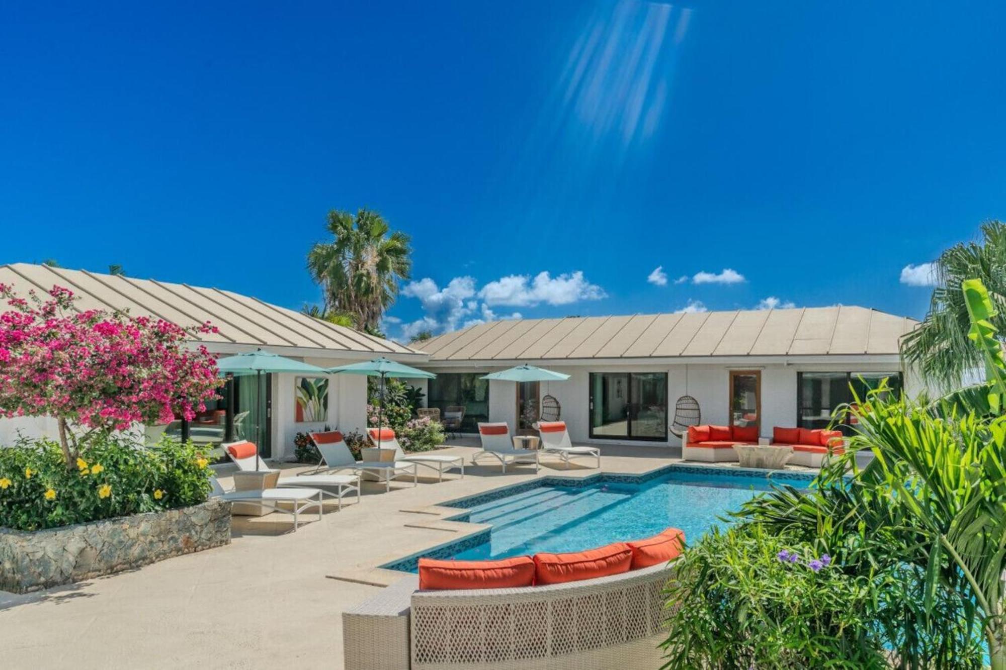 Royal Villa With A Huge Swimming Pool Cowell Battery Екстериор снимка