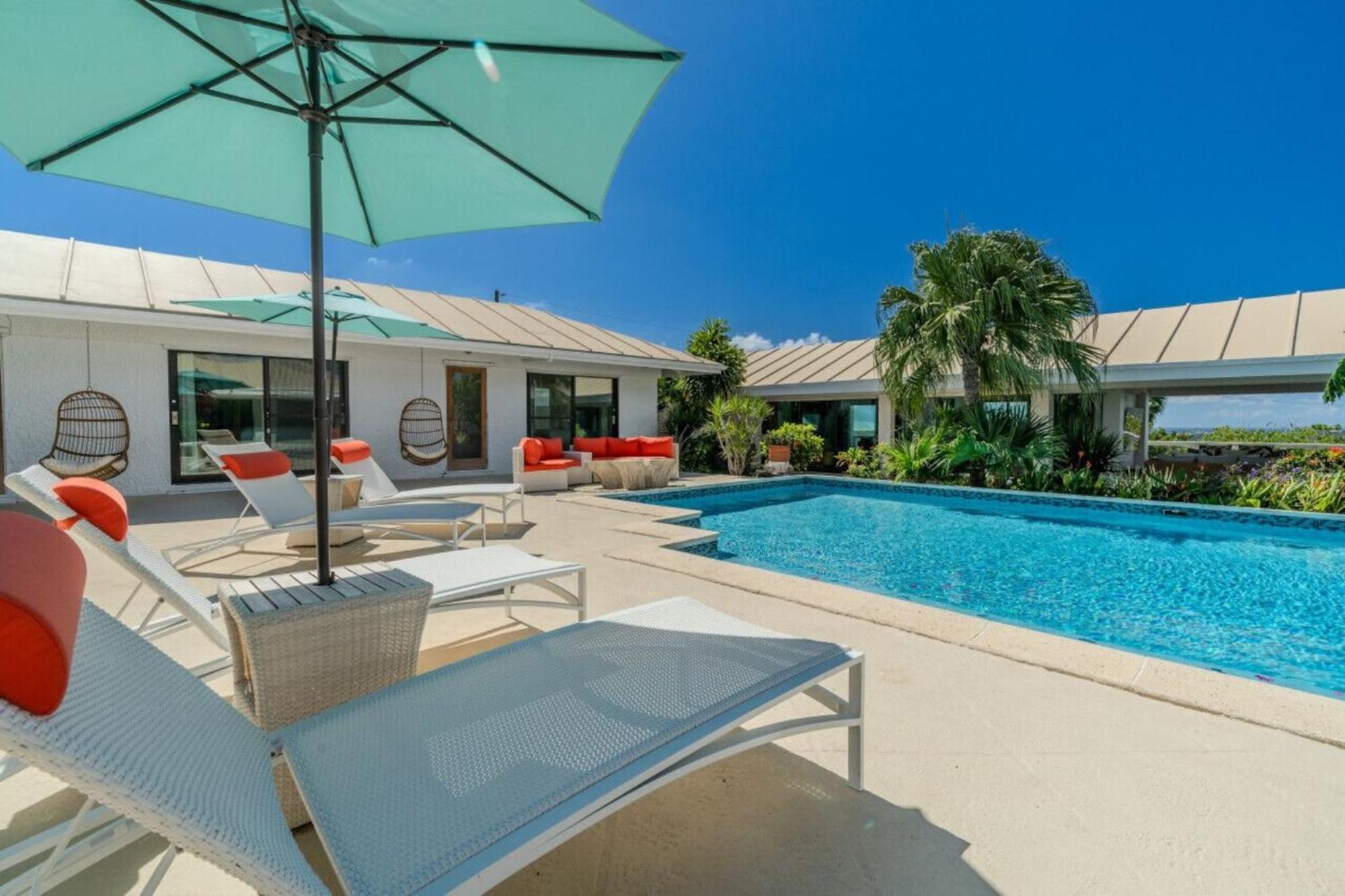 Royal Villa With A Huge Swimming Pool Cowell Battery Екстериор снимка