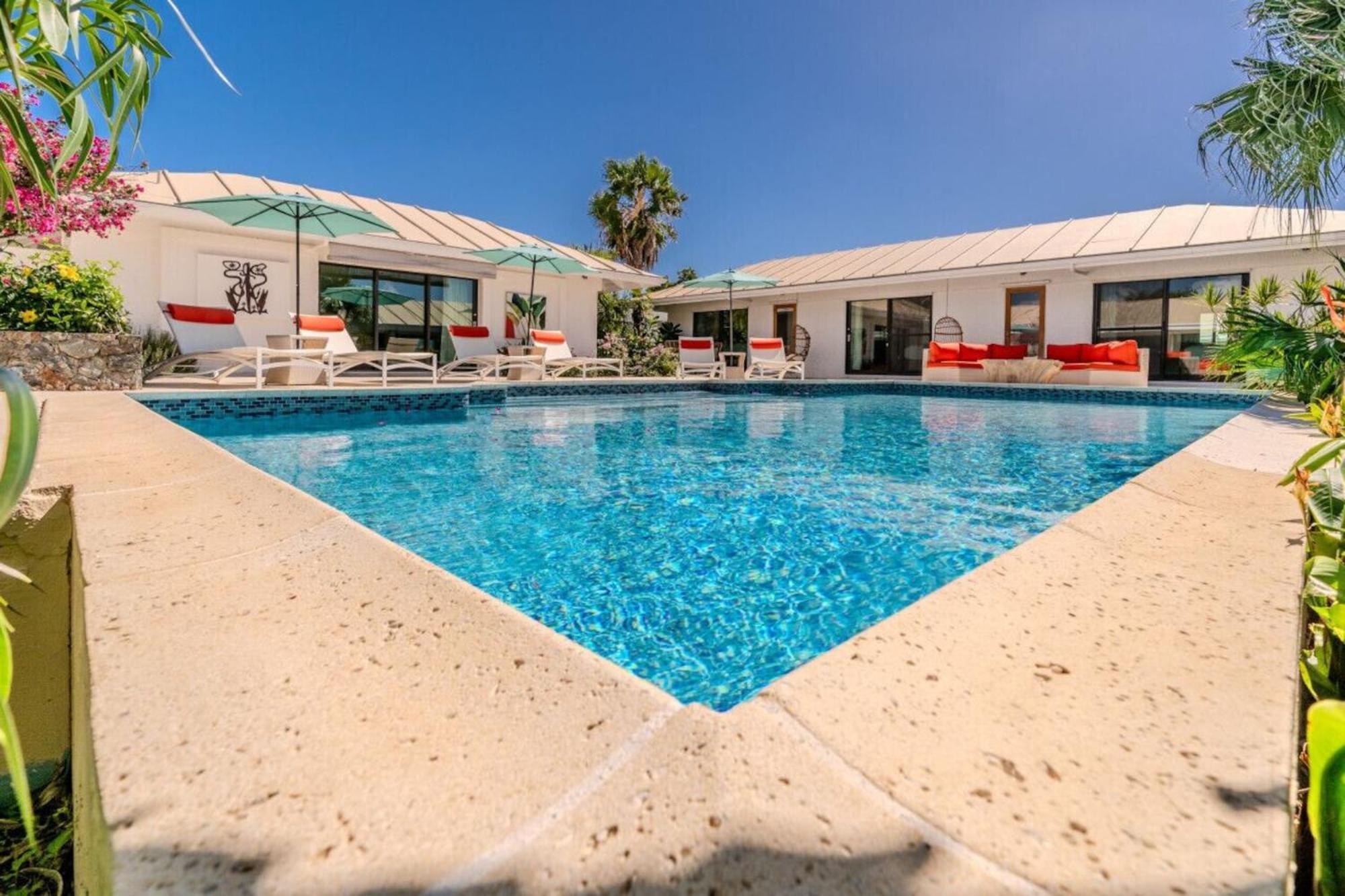 Royal Villa With A Huge Swimming Pool Cowell Battery Екстериор снимка