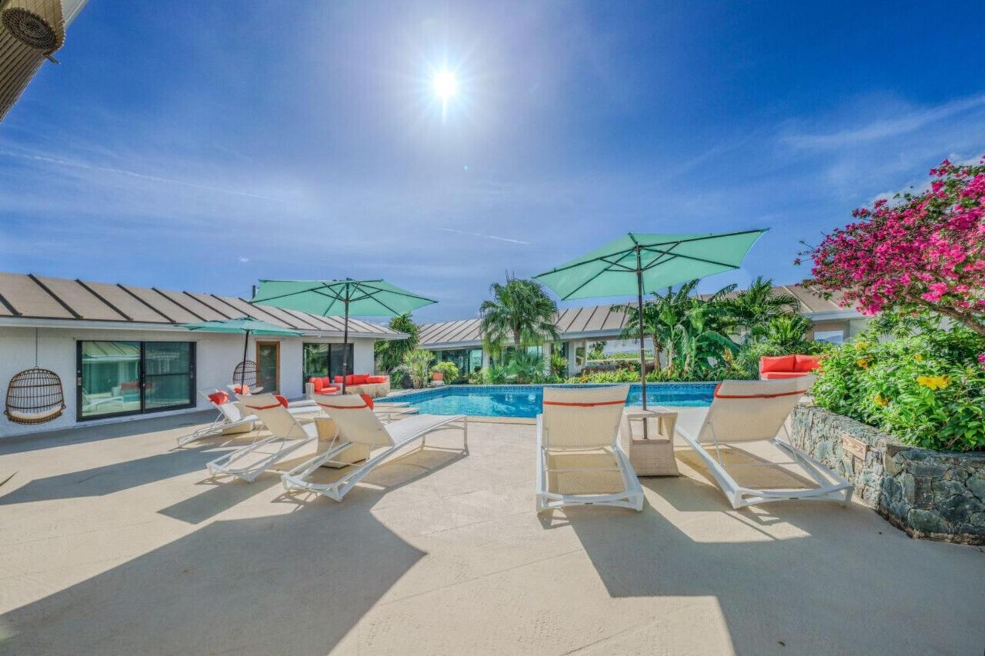 Royal Villa With A Huge Swimming Pool Cowell Battery Екстериор снимка